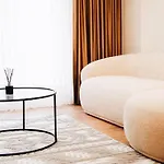 Sia\'S Apartment